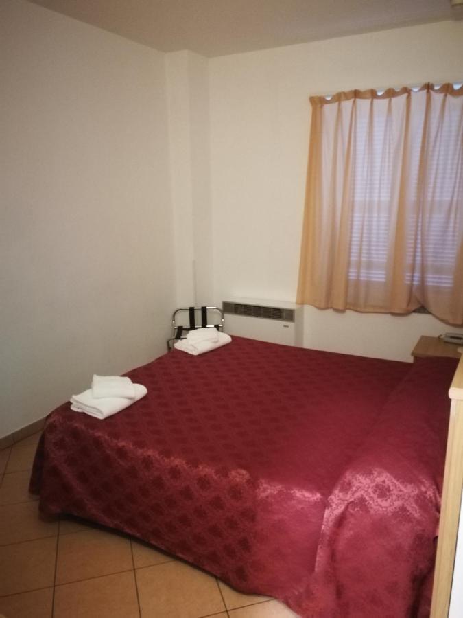 Albergo Della Stazione Каїро-Монтенотте Номер фото